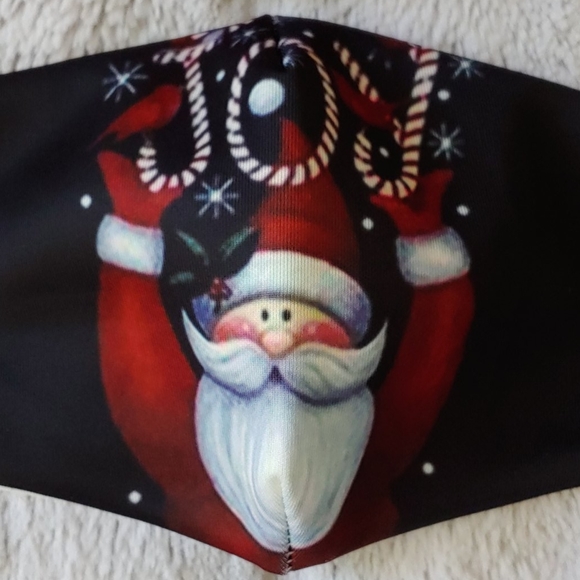 Santa's helper 2-pack Christmas face mask set - Picture 2 of 7